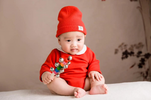 新泰宝宝睡觉头发出汗